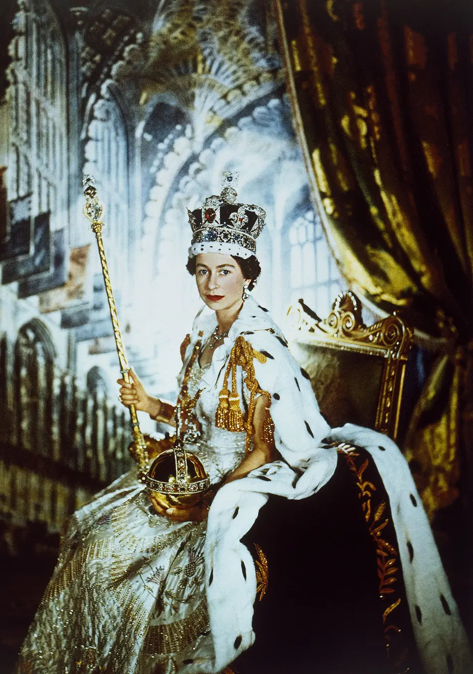 Официальный портрет Елизаветы II во время коронации, 1953