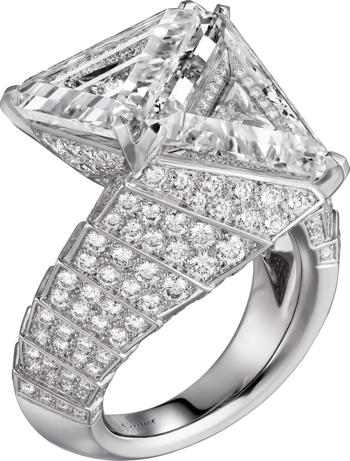 Платиновое кольцо Karet с бриллиантами.  Фото: Раздаточный материал