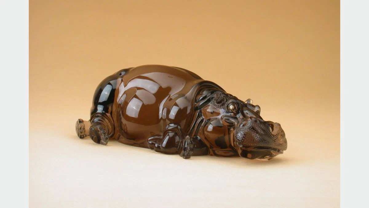 "Лежачий бегемот", дымчатый кварц, длина - 16,5 см. Paul Dreher Precious Stones and Engraving