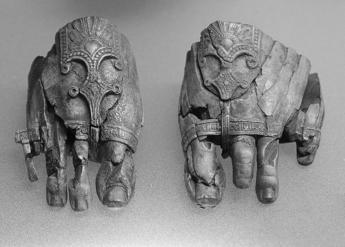 Древнегреческие статуи из золота и слоновой кости: хрисоэлефантинная техника создания скульптур