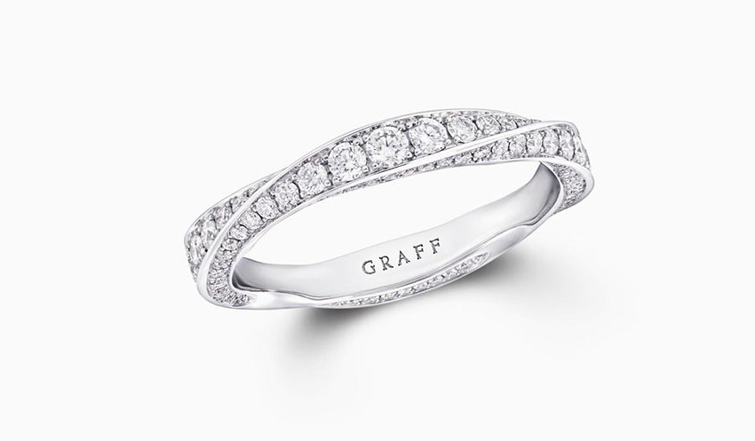 обручальное кольцо с бриллиантом