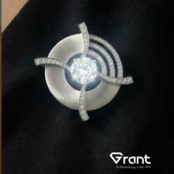 GRANT: Золотая брошь с бриллиантами и встроенным Wi-Fi роутером – ювелирная инновация