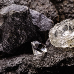Торговля призывает пересмотреть протоколы G7 о запрете поставок российских алмазов