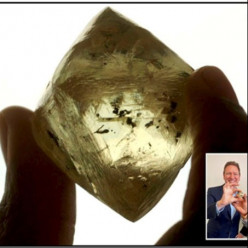 Найденный полвека назад алмаз весом 616 карат до сих пор не превращен в бриллиант