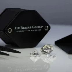 De Beers сохранила цены без изменений. Что дальше?