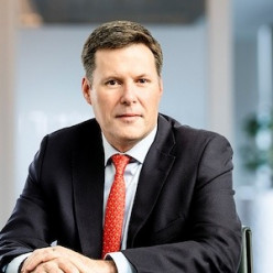 По словам Anglo, De Beers привлекает интерес «серьёзных покупателей»