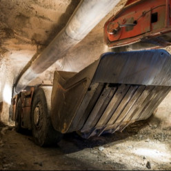 Не счесть алмазов в каменных пещерах? «Алроса» утверждает, что это не так...