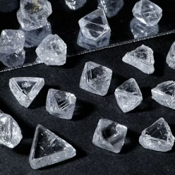 Продажа De Beers : сделка находится на "относительно продвинутой стадии"