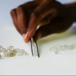 Обвал алмазного рынка: S&P снова понизило рейтинг Ботсваны