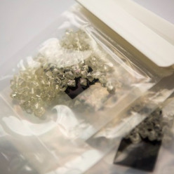 De Beers сокращает количество держателей лицензий на покупку