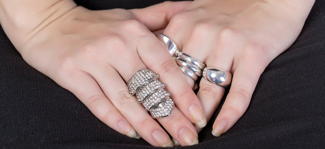 Что символизируют кольца на разных пальцах