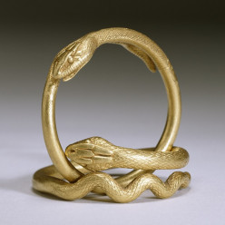 Пара древнеримских браслетов в виде змей