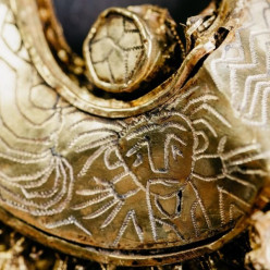 Этот удивительный золотой клад археологи 2 года держали в секрете, чтобы спокойно изучить.