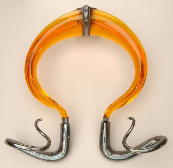 Ожерелье Torque от Стэнли Лехцина, коллекция Хелен Друтт (Музей изящных искусств, Хьюстон)