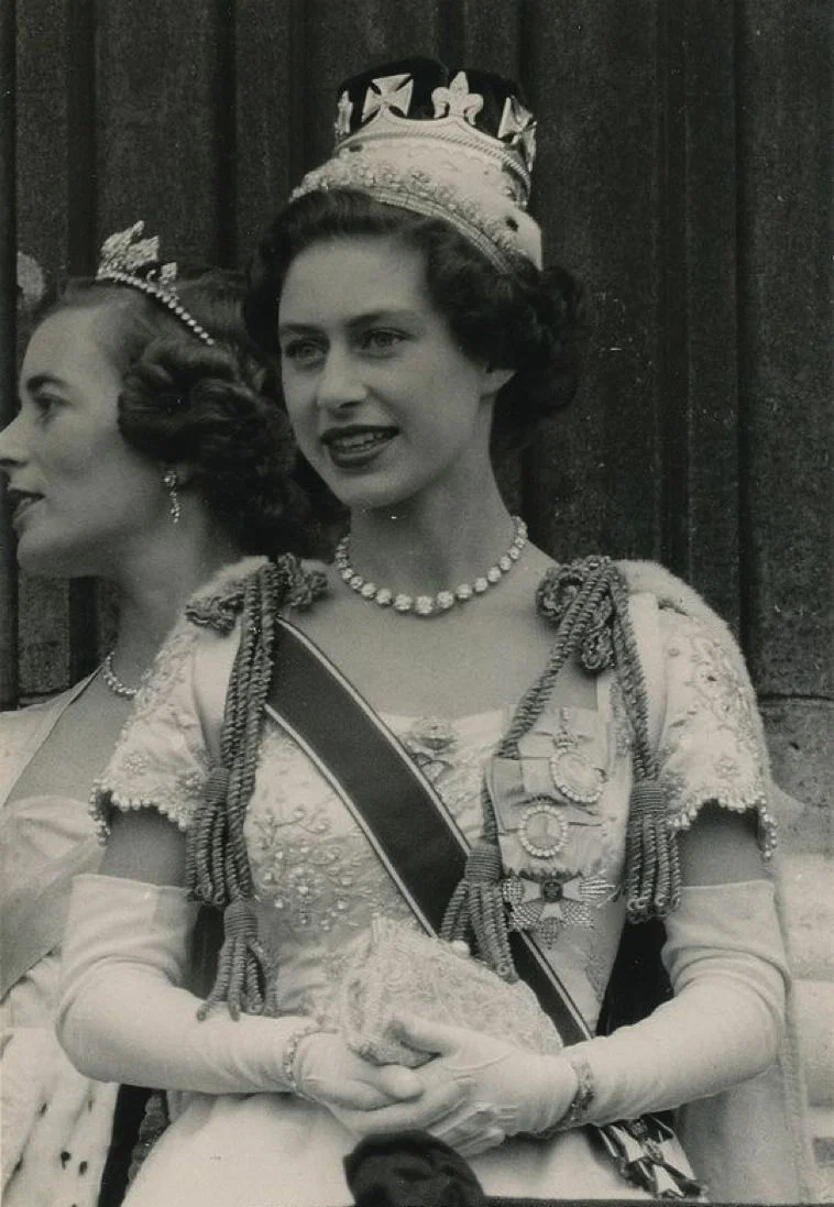 Принцесса Маргарет в тиаре Гало в день коронации Елизаветы II. 1953