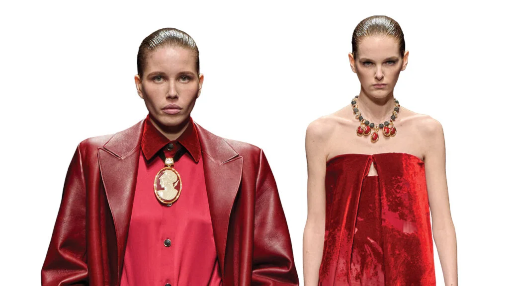 Эффектные ожерелья, которые носили модели на показе мод Roberto Cavalli, изображение