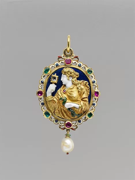 Вид спереди медальона XVI века, приблизительно 1550-1560 гг.