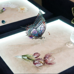 Участники ювелирной секции Российского антикварного салона