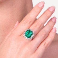 Спрос «устойчив»: аукционный дом Phillips в Гонконге привлек 5,4 млн долларов