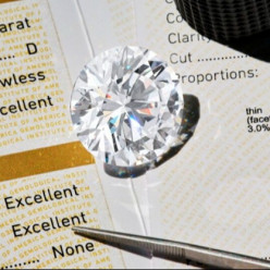 Алмазный дебют сотрудничества De Beers и Sotheby's