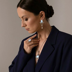 "ЦИРКОН С". Лунный камень в серебре: свет внутри тебя