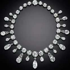 Самые удивительные экспонаты португальской королевской коллекции