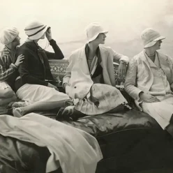 Ювелирные изделия эпохи ар-деко: новые мировые влияния, новые технологии, новое искусство и новые материалы