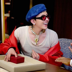 "Bandana Royale": ромашка с секретом от Jacob & Co