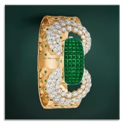 Van Cleef & Arpels: ювелирные украшения и столетний трюк со скрытыми часам