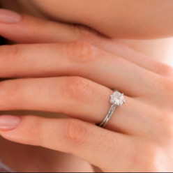 В США шесть из десяти паа выбирают кольца с выращенными бриллиантами