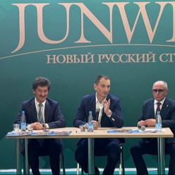 Ювелирная отрасль обсудила стратегию развития на выставке JUNWEX