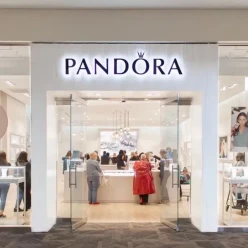 В мире: продажи Pandora  в первом квартале выросли на 18%, а в Гонконге зафиксирован спад продаж предметов роскоши