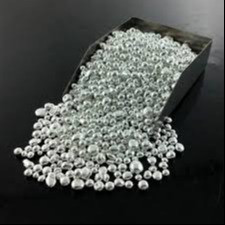 На Петербургской бирже реализованы 100 кг серебра в гранулах производства «Норникеля»